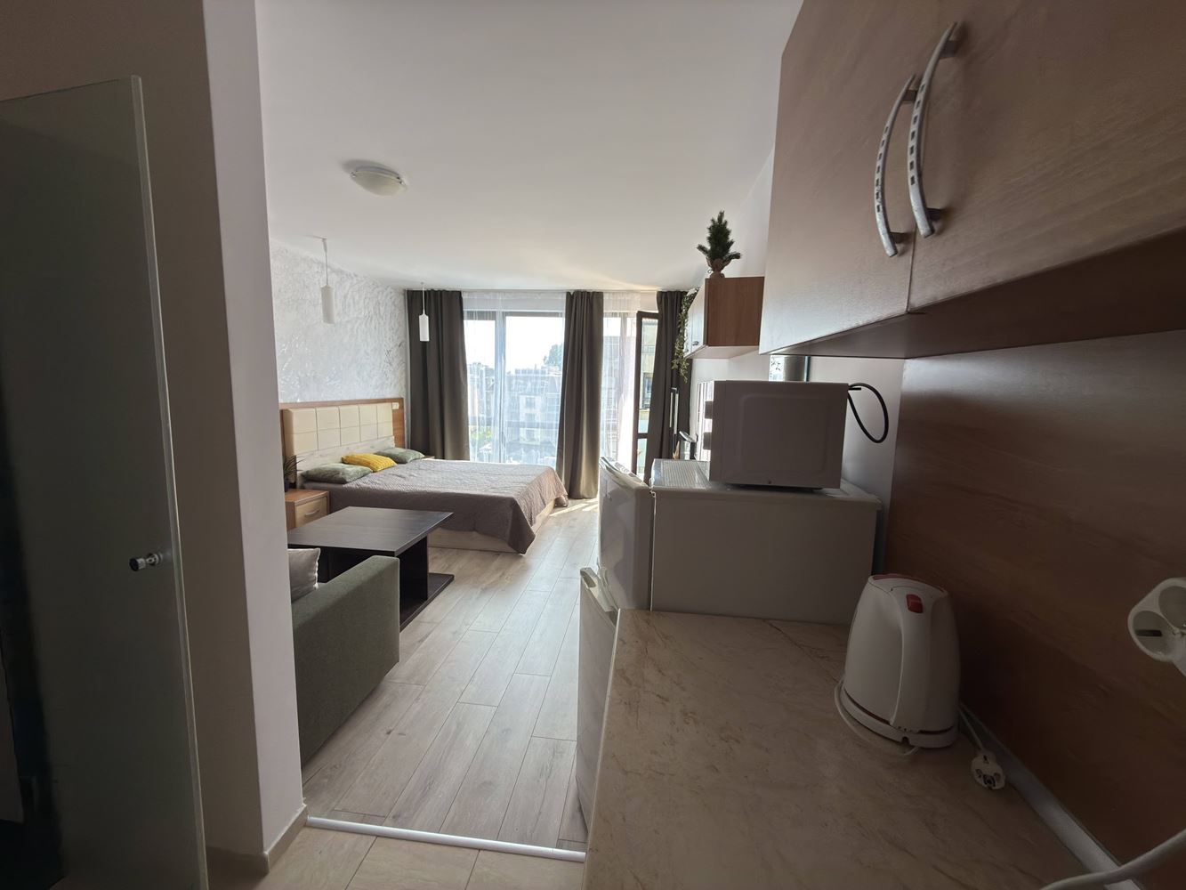 Przestronne studio w Słonecznym Brzegu – doskonała lokalizacja tylko 400 metrów od plaży