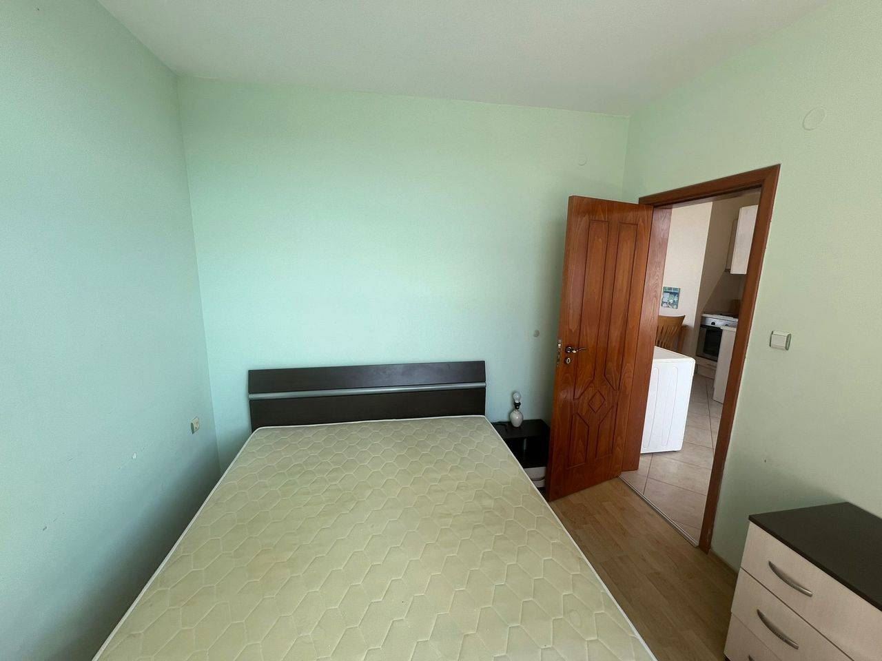 Przestronne mieszkanie z jedną sypialnią w Słonecznym Brzegu – komfort i przestrzeń w dobrze utrzymanym kompleksie