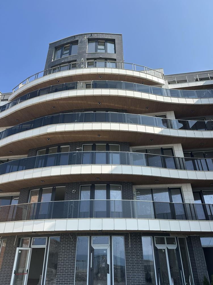 Studio w pierwszej linii brzegowej w Pomorie – zaledwie 10 metrów od plaży, bez rocznej opłaty za utrzymanie!
