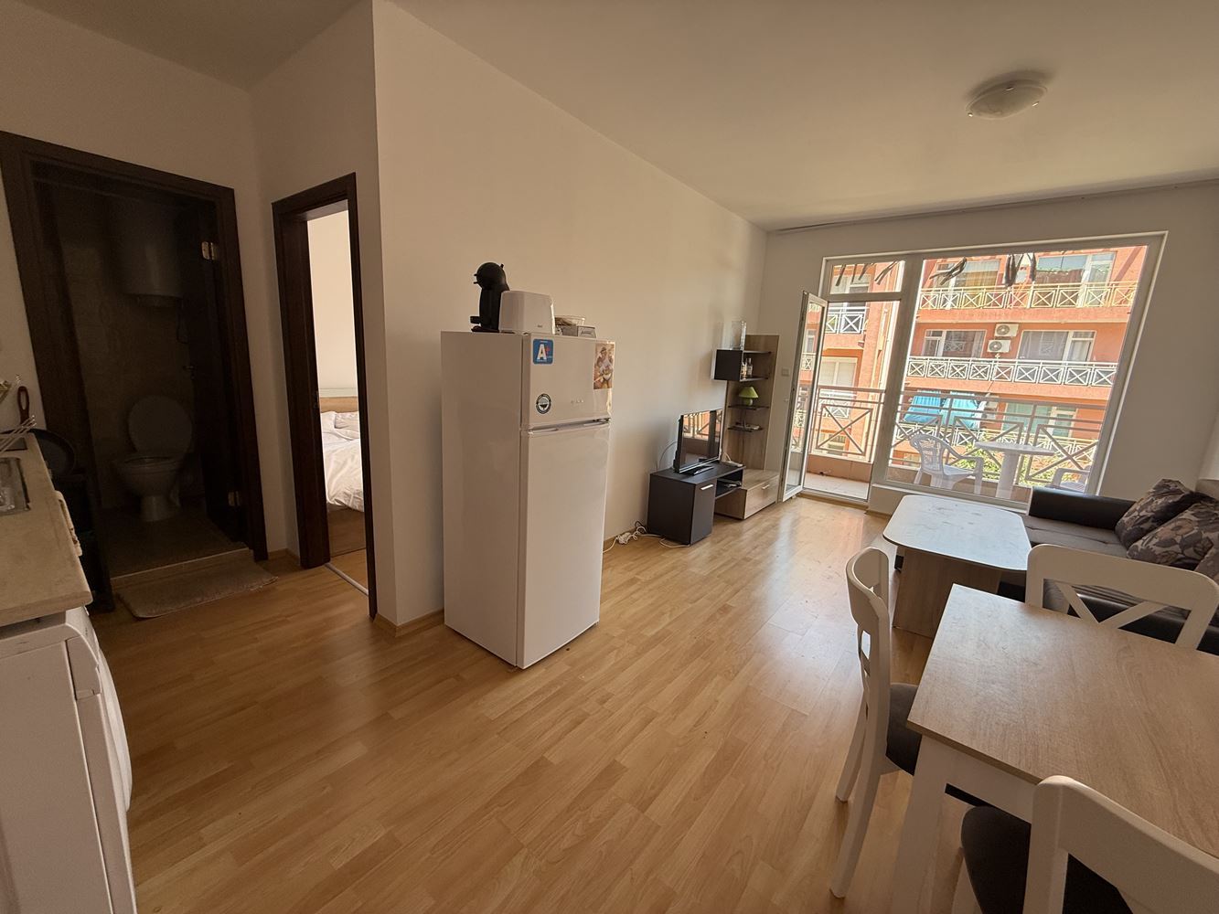 W pełni umeblowane mieszkanie z jedną sypialnią z widokiem na basen w Słonecznym Brzegu