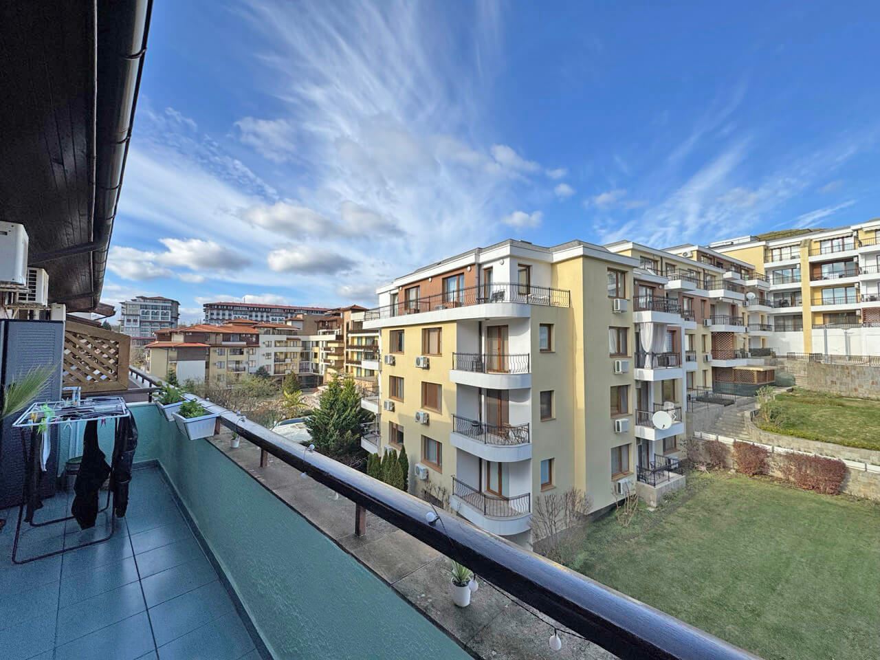 Apartament z jedną sypialnią w kompleksie z morską atmosferą na pierwszej linii w Sweti Włas