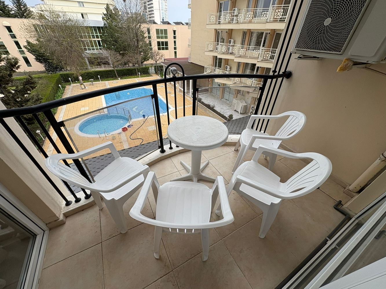 Apartament z dwiema sypialniami 300 metrów od plaży w centrum Słonecznego Brzegu