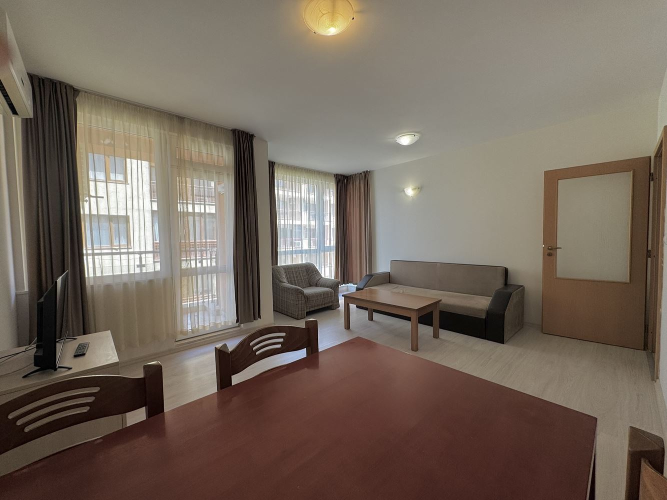 Odkryj swój nowy dom nad morzem - apartament z dwiema sypialniami w centralnej części Słonecznego Brzegu