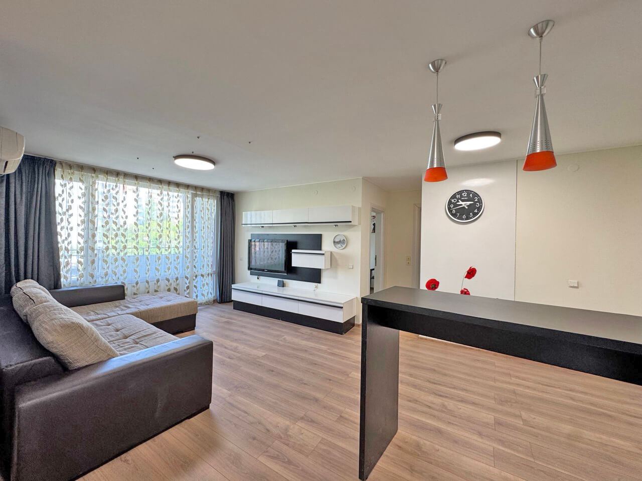 Apartament z dwiema sypialniami w luksusowym kompleksie na pierwszej linii w Świętym Własie