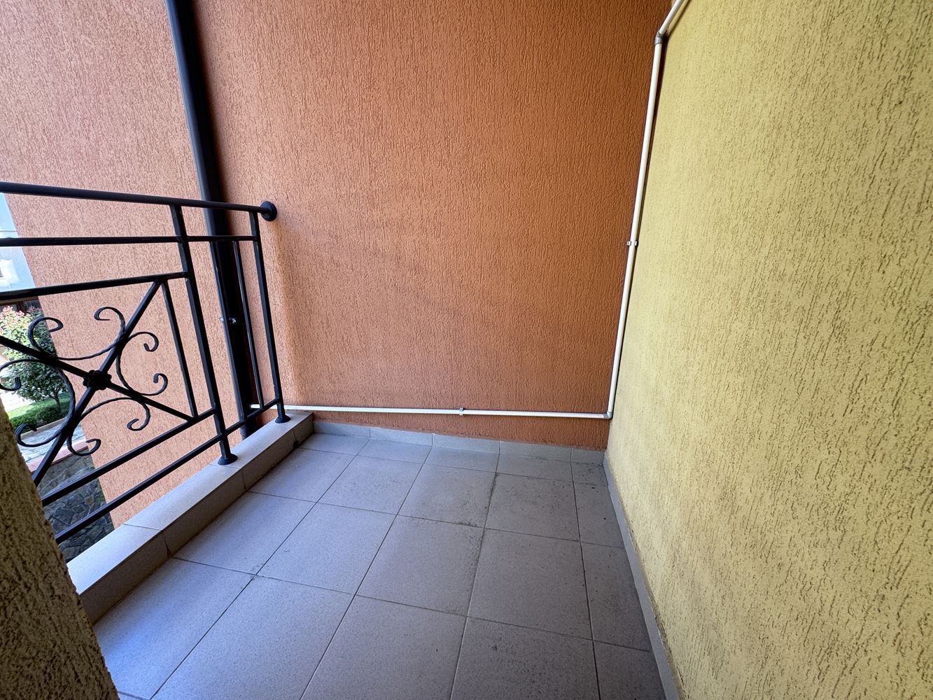 Mieszkanie dwupokojowe (z jedną sypialnią) z bezpośrednim dostępem do basenu w kompleksie „Viktorio“, Sveti Vlas – komfort i wakacyjny klimat