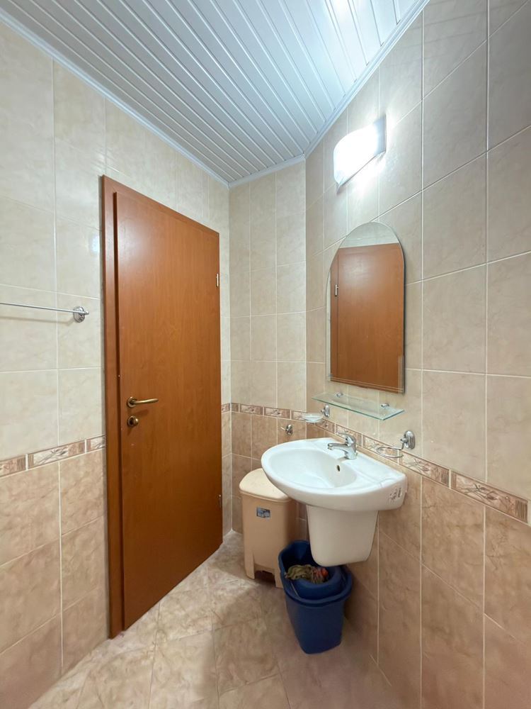 Przestronny czteropokojowy mezonet z panoramicznymi widokami – komfort i styl w sercu spokoju