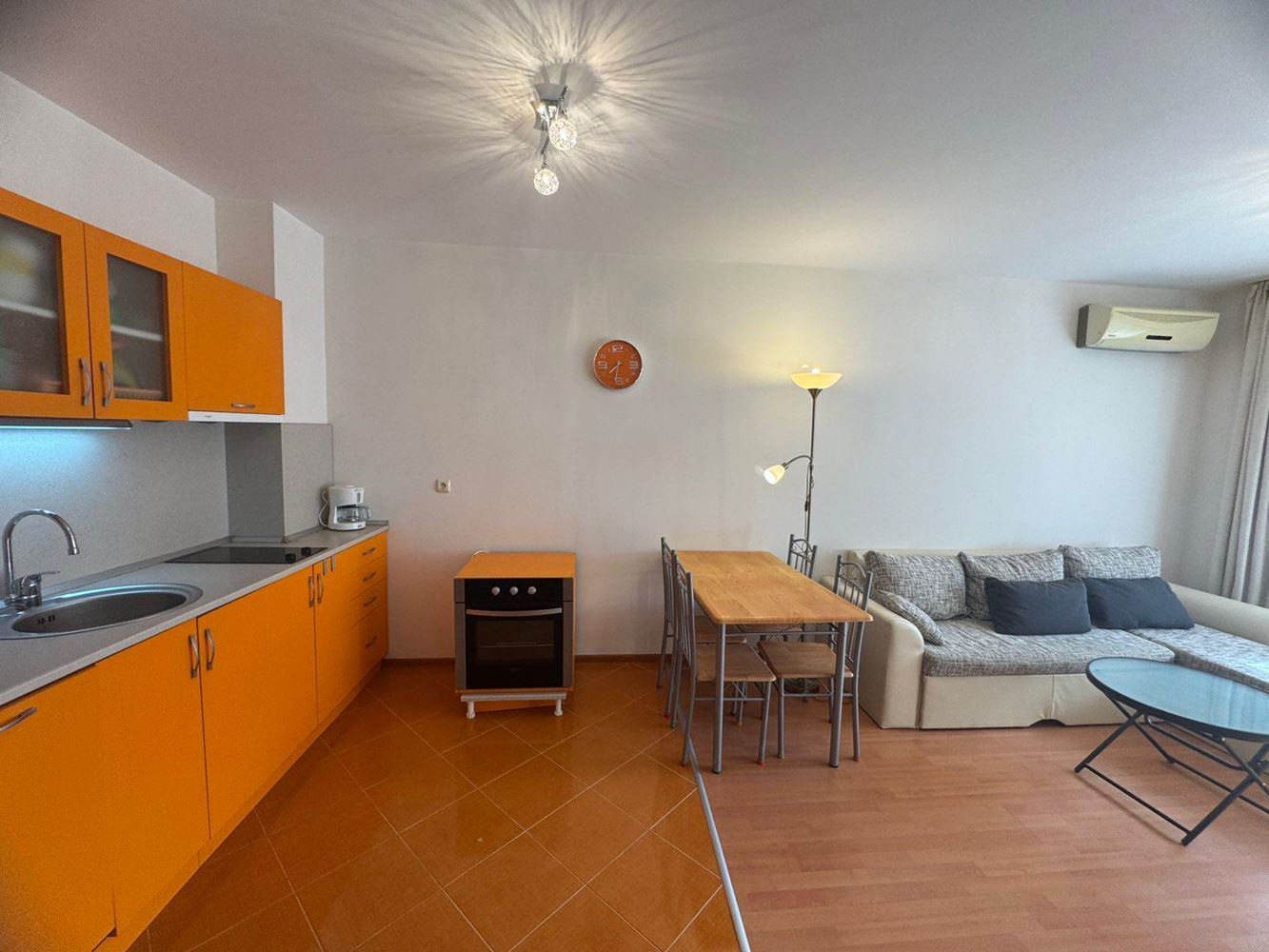 Parterowe mieszkanie z jedną sypialnią w Starym Mieście Pomorie – blisko morza