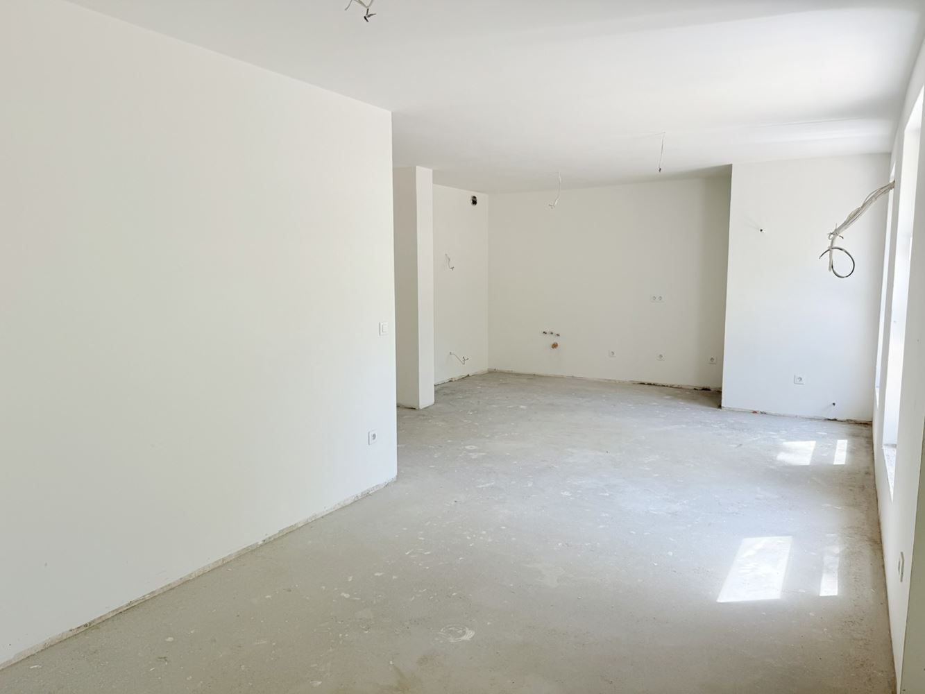 Przestronne dwupokojowe mieszkanie w nowym budynku z Aktem 16 w Burgas – komfort, przestrzeń i doskonała lokalizacja
