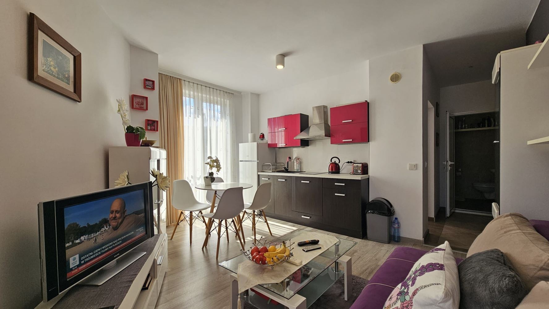 Doskonały apartament z jedną sypialnią z niską opłatą za utrzymanie w Słonecznym Brzegu – gotowy do zamieszkania