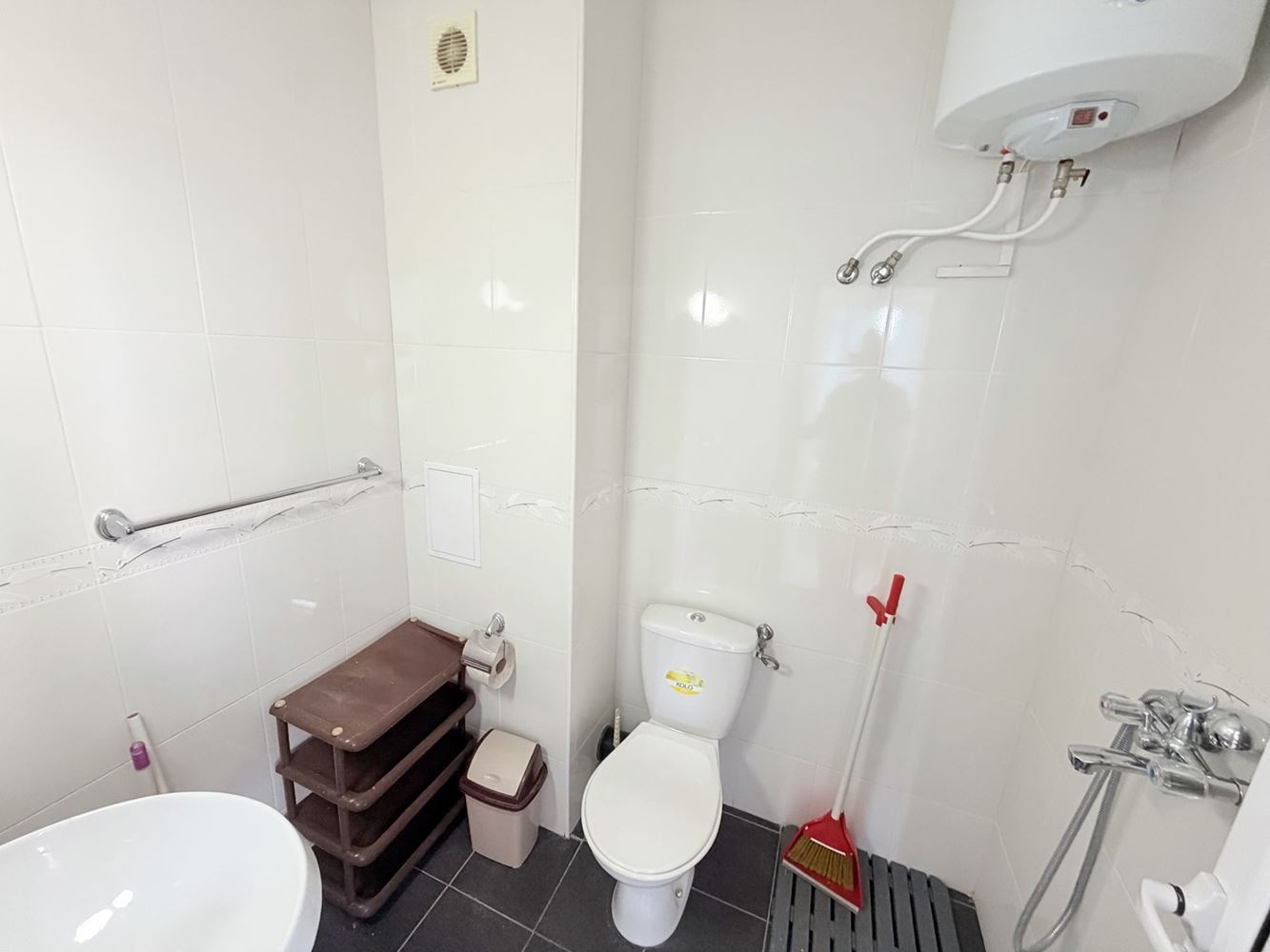 Apartament z trzema pokojami w Rawdzie z widokiem na morze i bez opłaty za utrzymanie! 