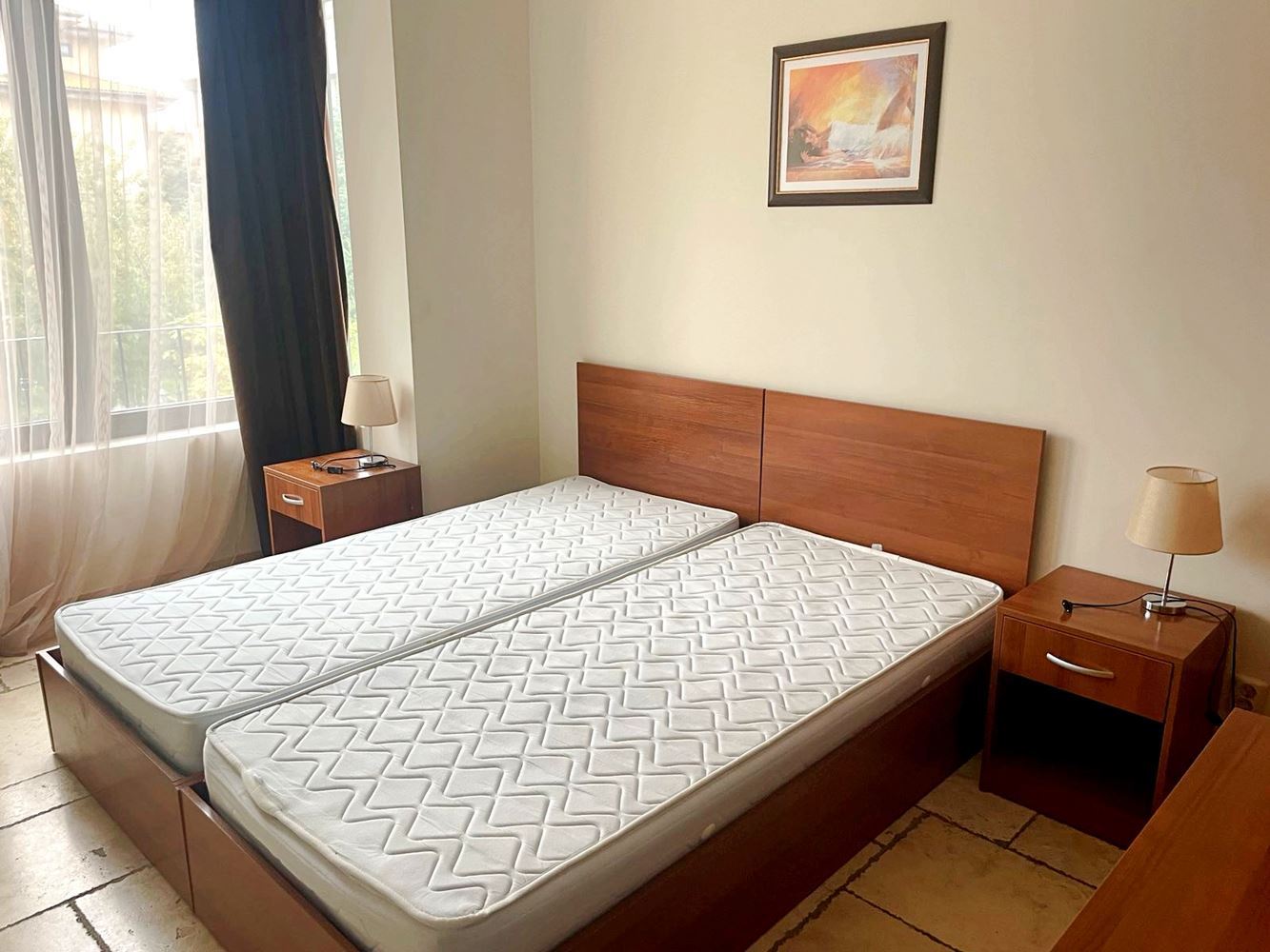 Przestronny umeblowany apartament z dwiema sypialniami i widokiem na morze w pobliżu Bałcziku – komfort wśród natury i Golfowej Riwiery