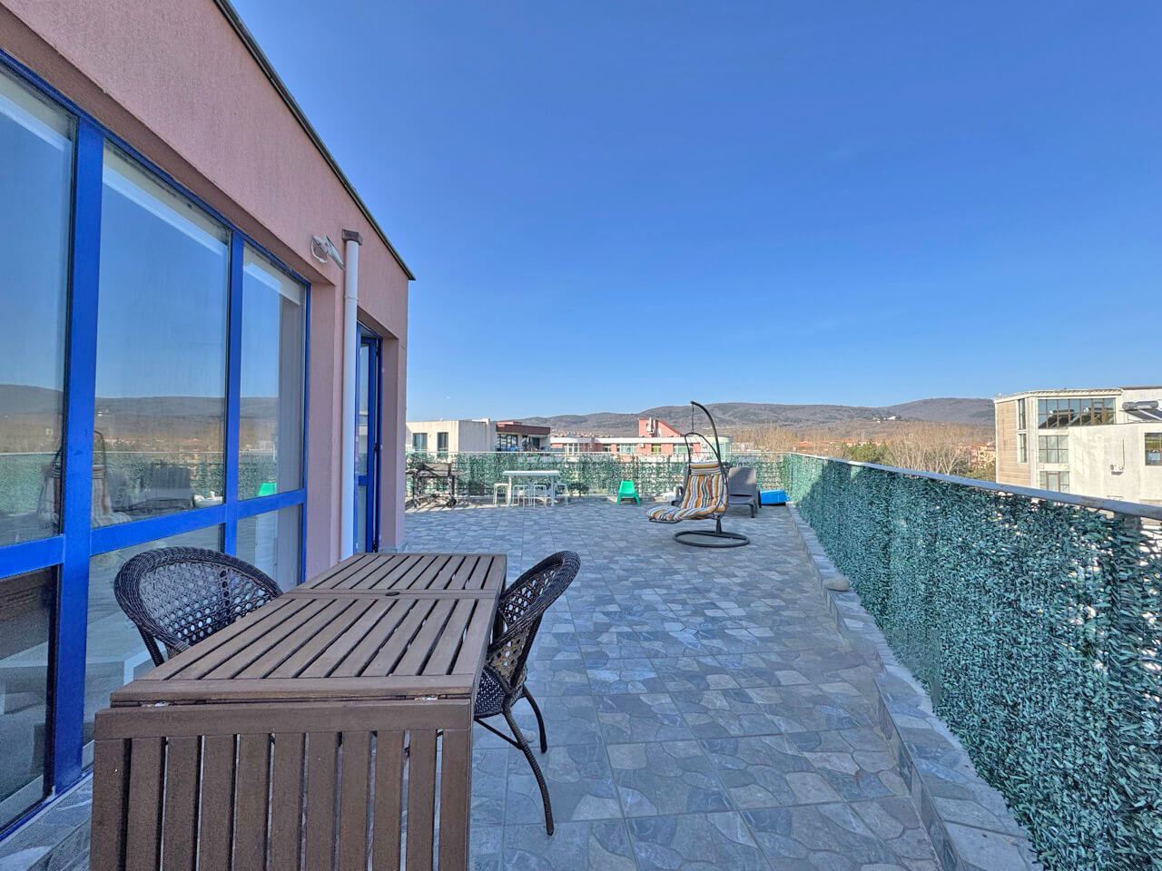 Luksusowy penthouse w Słonecznym Brzegu z imponującym tarasem panoramicznym i doskonałą lokalizacją