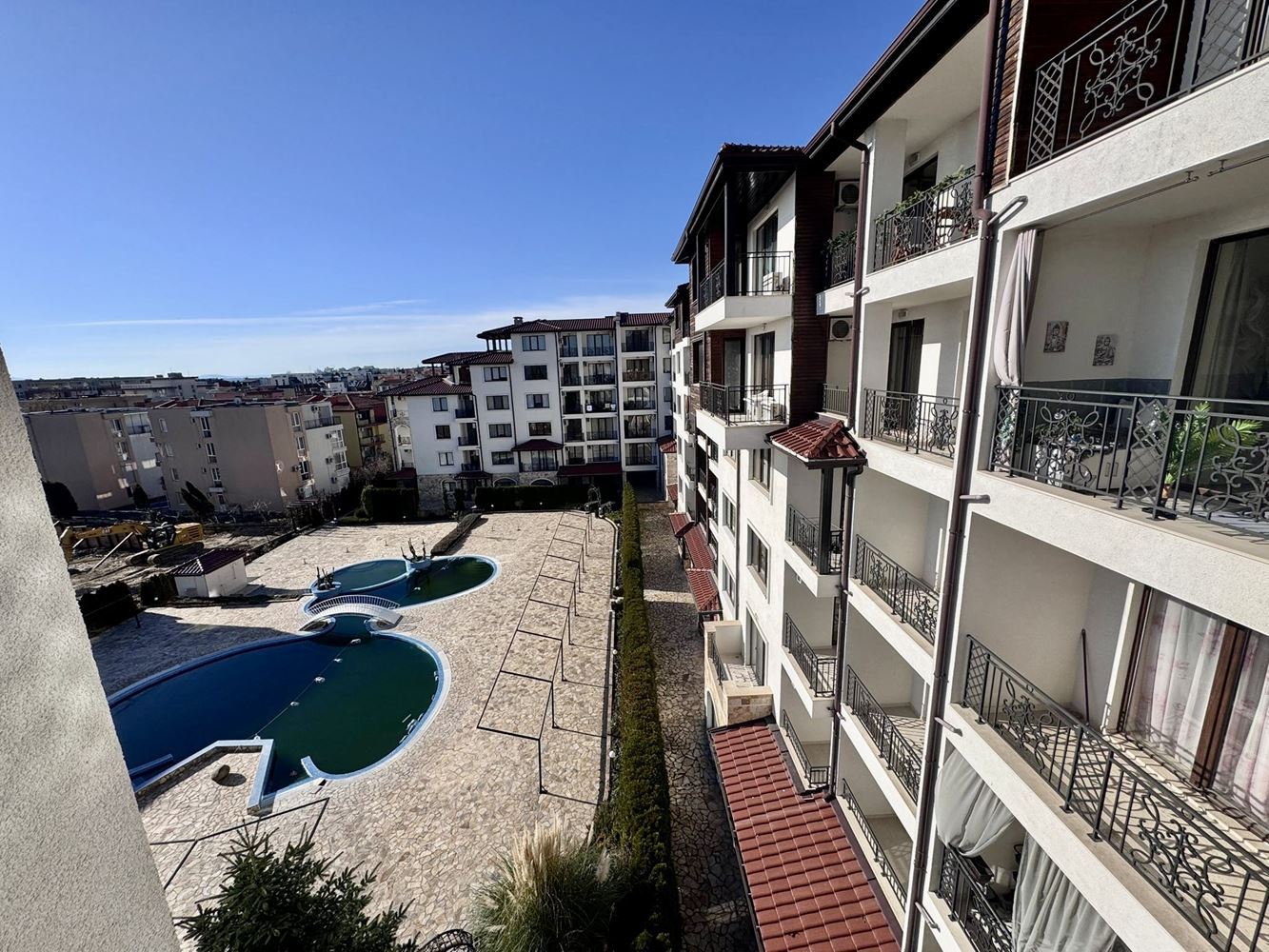 Apartament z jedną sypialnią i panoramicznym widokiem na morze w Nesebyrze – tylko 200 m od plaży, doskonała inwestycja i dom nad morzem
