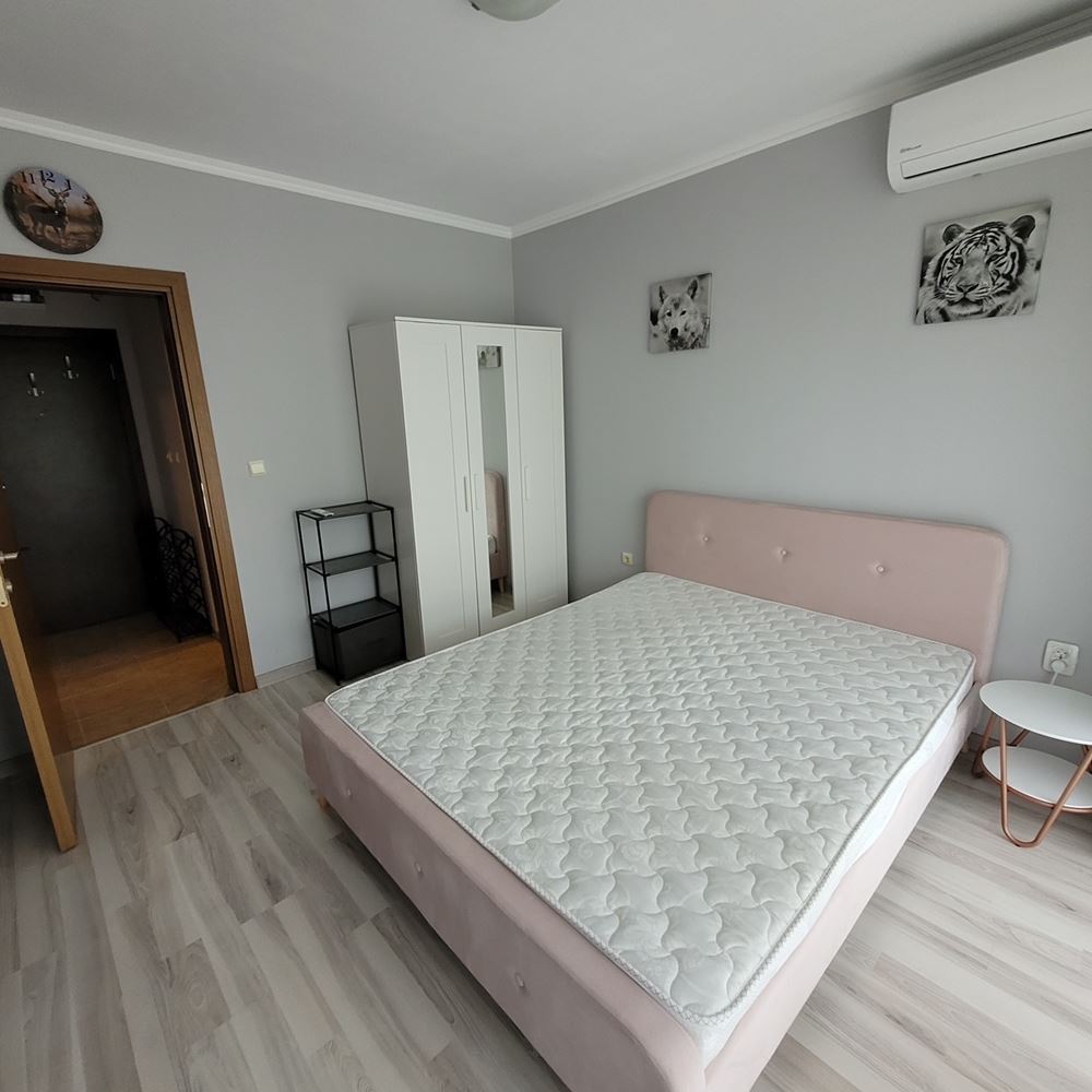 Przytulny apartament z jedną sypialnią z nowym wyposażeniem w zamkniętym kompleksie nad morzem w kurorcie Elenite