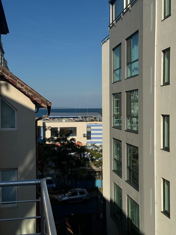 Wyjątkowe mieszkanie dwupokojowe w samym centrum Pomorie – zaledwie 100 metrów od plaży!