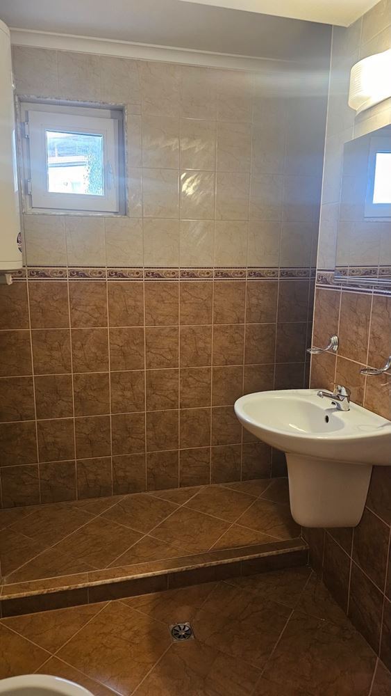 Styl i spokój przy basenie – przestronne studio w Słonecznym Brzegu