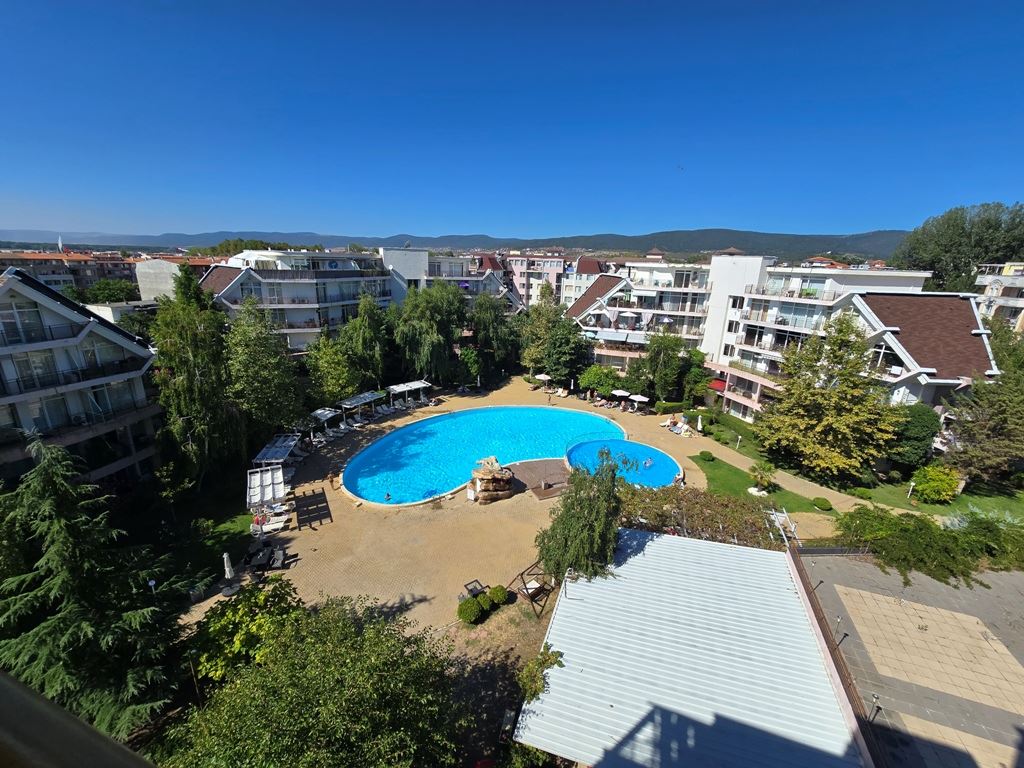 Słoneczny Brzeg - W pełni umeblowany apartament z dwoma balkonami i imponującą infrastrukturą SPA