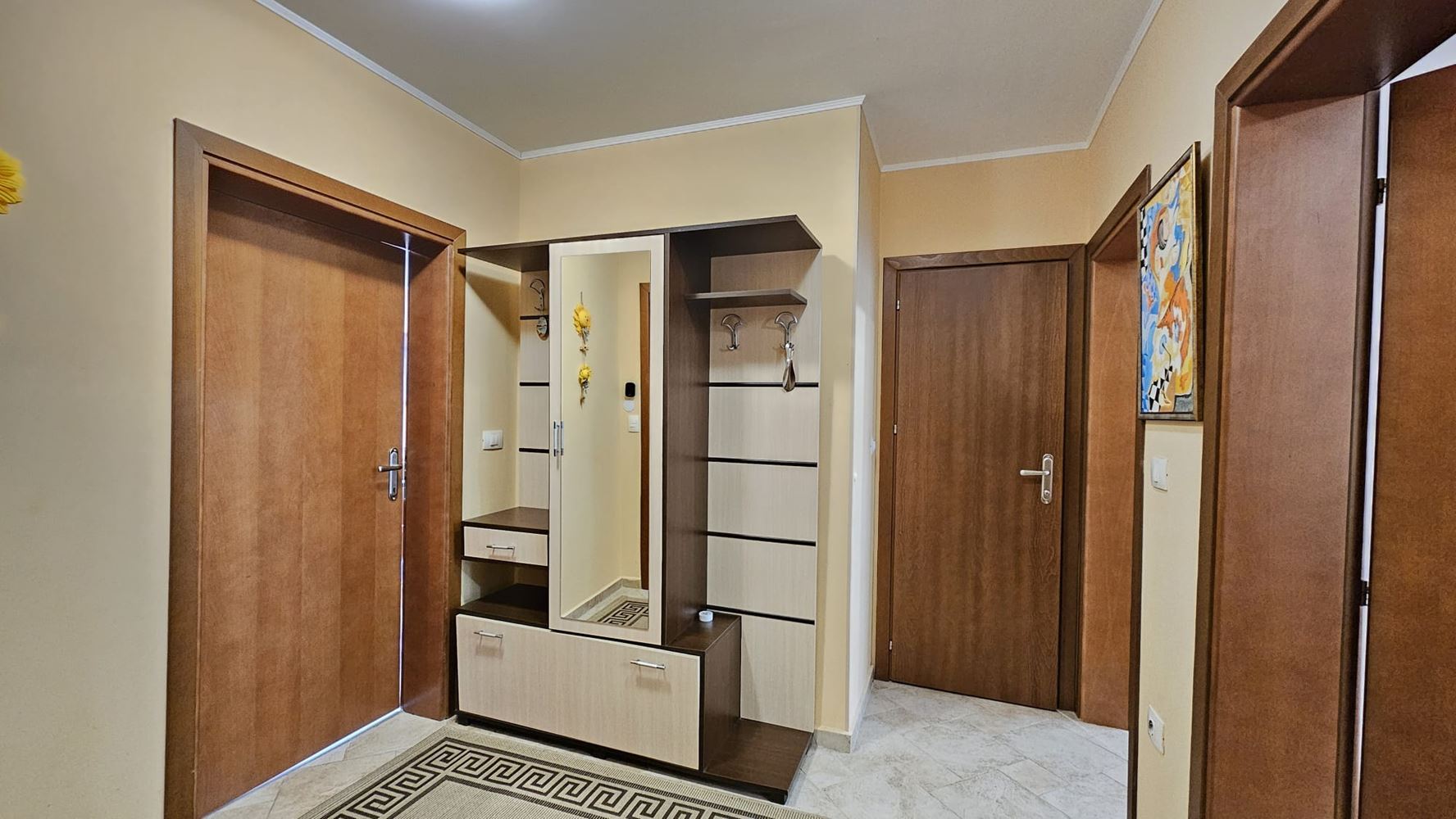 Przestronny apartament z dwiema sypialniami na pierwszej linii brzegowej z prywatną plażą w Sweti Własie