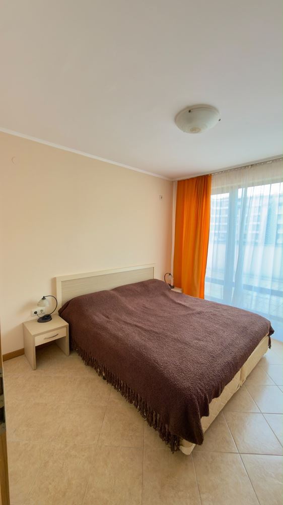 Przestronny apartament z jedną sypialnią, dużym tarasem i widokiem na basen w Słonecznym Brzegu