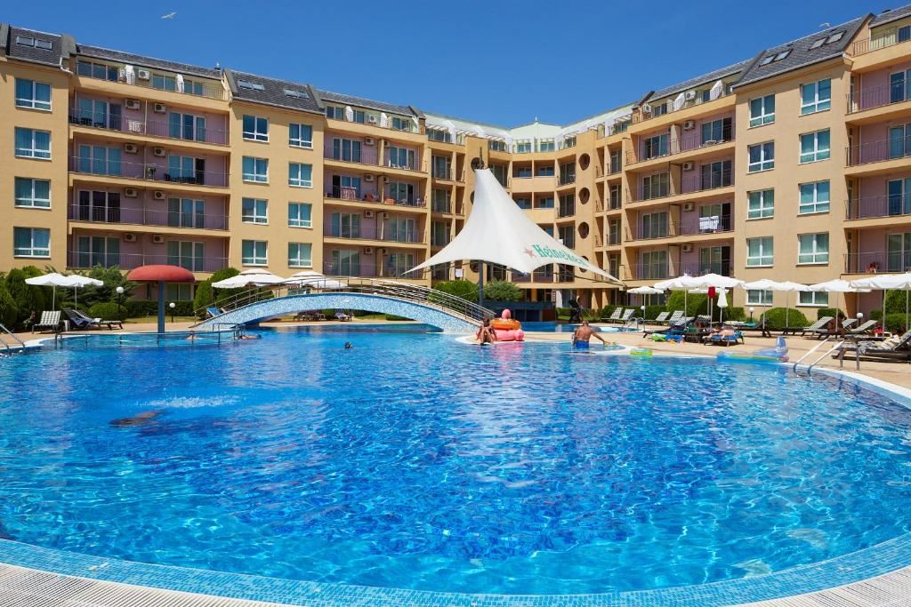 Apartament z jedną sypialnią i panoramicznym widokiem w sercu Słonecznego Brzegu