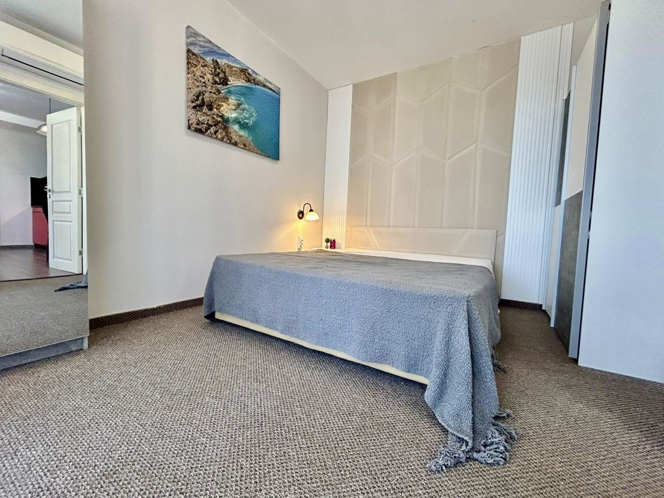 Apartament z jedną sypialnią i dwoma przestronnymi tarasami w Słonecznym Brzegu – w pełni umeblowany i gotowy do użytkowania