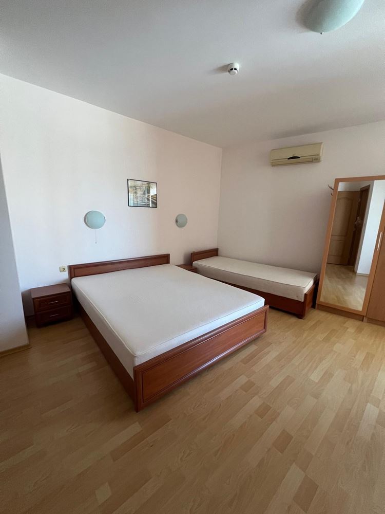 Przestronny apartament z jedną sypialnią w Słonecznym Brzegu z widokiem na basen