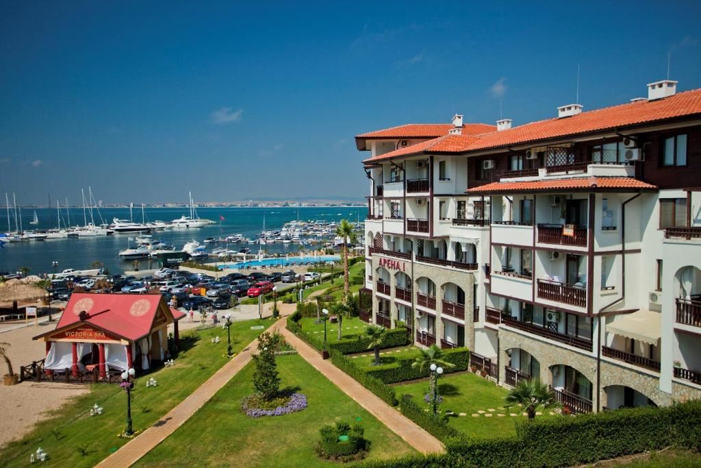 Apartament w pierwszej linii w Sveti Vlas – stylowa nieruchomość przy plaży i marinie jachtowej „Marina Dinevi”