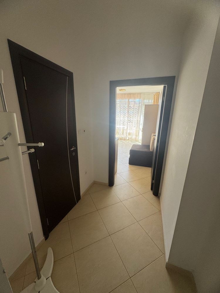 Przytulna w pełni umeblowana kawalerka 300 m od morza w Pomorie – doskonała inwestycja i nieruchomość wakacyjna