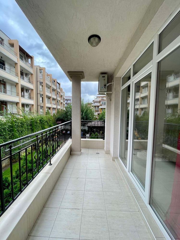 Przytulny apartament z jedną sypialnią i widokiem na basen w spokojnym kompleksie w Słonecznym Brzegu
