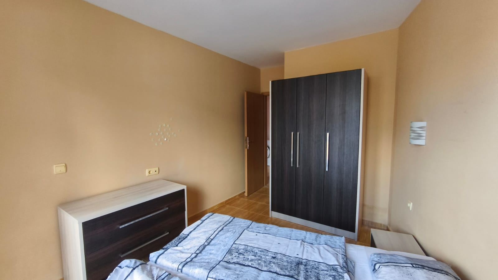 Przestronny apartament z dwiema sypialniami i widokiem na morze w Sveti Vlas, 200 metrów od plaży