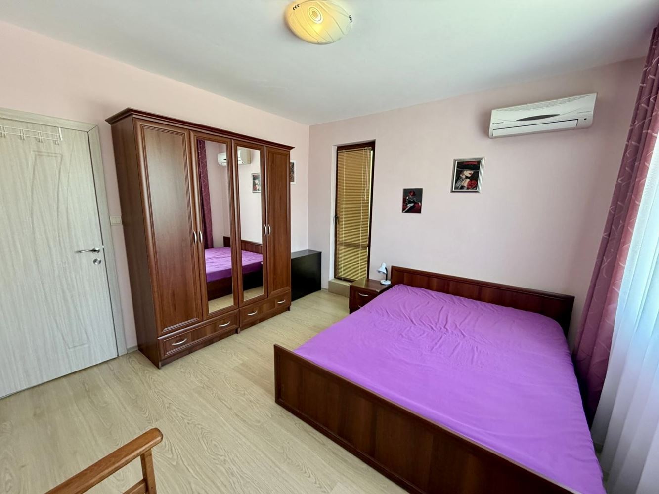 Sarafovo – przestronny apartament z jedną sypialnią, Aktem 16, minimalną opłatą za utrzymanie i pełnym umeblowaniem