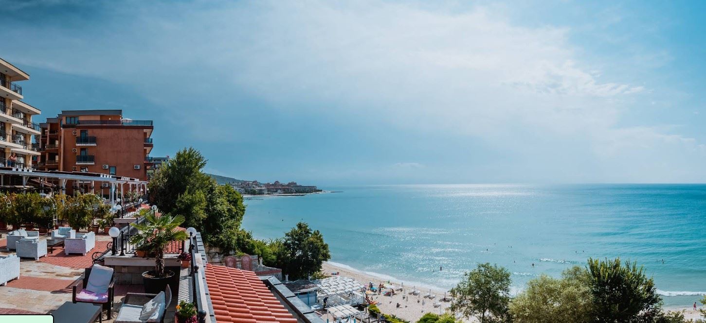 Apartament z jedną sypialnią z panoramicznym widokiem na morze w pierwszej linii brzegowej w Świętym Własie