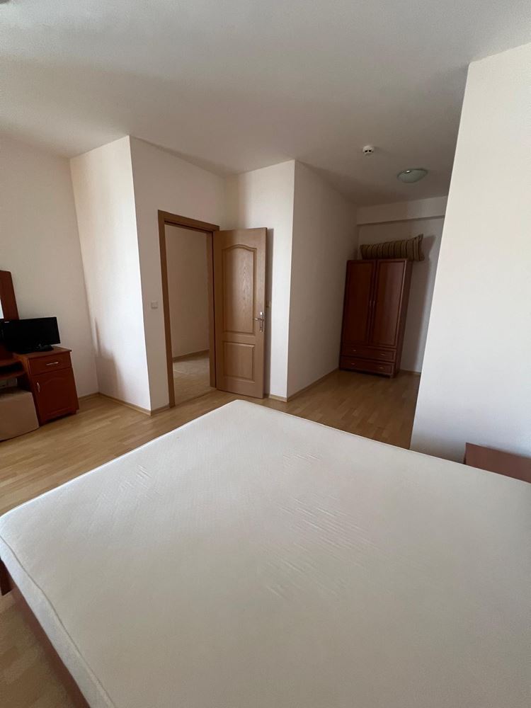 Przestronny apartament z jedną sypialnią w Słonecznym Brzegu z widokiem na basen