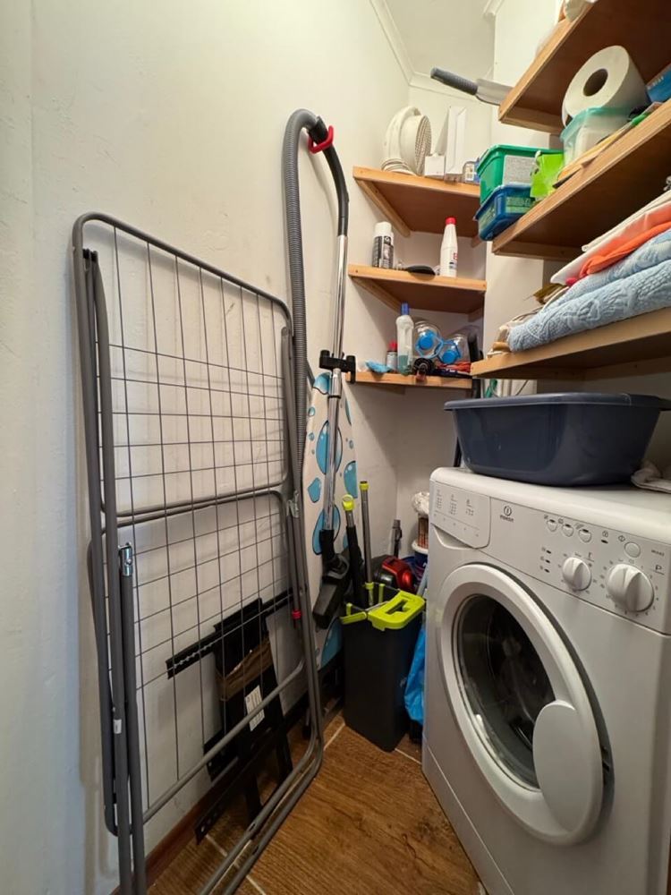 Przestronny apartament z dwiema sypialniami z panoramicznym widokiem na morze i góry – komfort, styl i spokój wśród natury