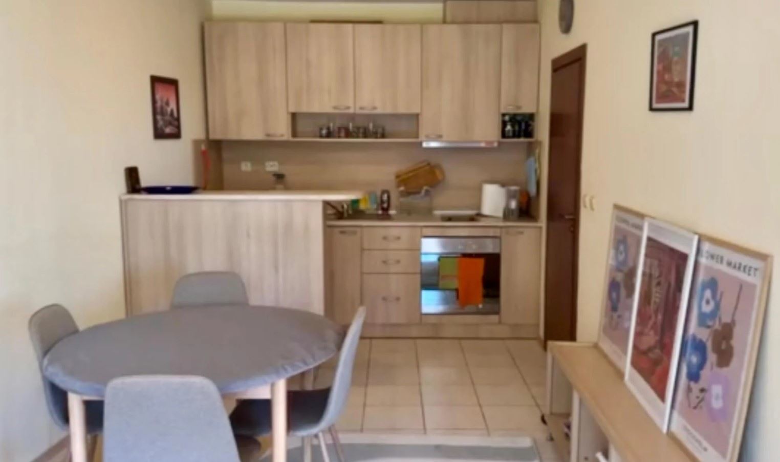 Przestronny apartament z dwiema sypialniami w pierwszej linii brzegowej w Rawdzie – przestronny morski dom z wyjątkowym widokiem
