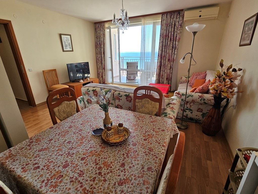 Sveti Vlas, pierwsza linia morza – panoramiczne mieszkanie z jedną sypialnią z widokiem na morze z każdego pokoju