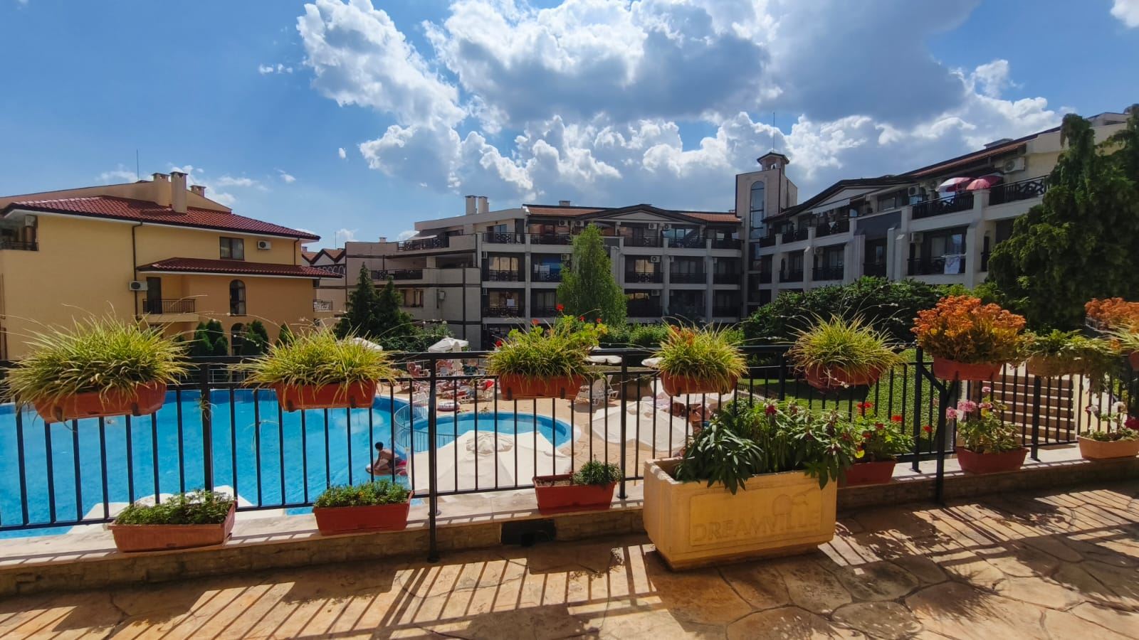 Przestronny apartament z dwiema sypialniami i widokiem na morze w Sveti Vlas, 200 metrów od plaży