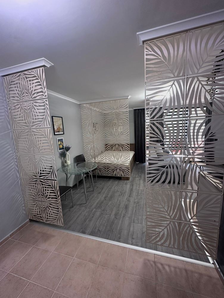 Dwupokojowe mieszkanie z częściowym widokiem na morze w Sveti Vlas – umeblowane, po remoncie, w luksusowym kompleksie zamkniętym