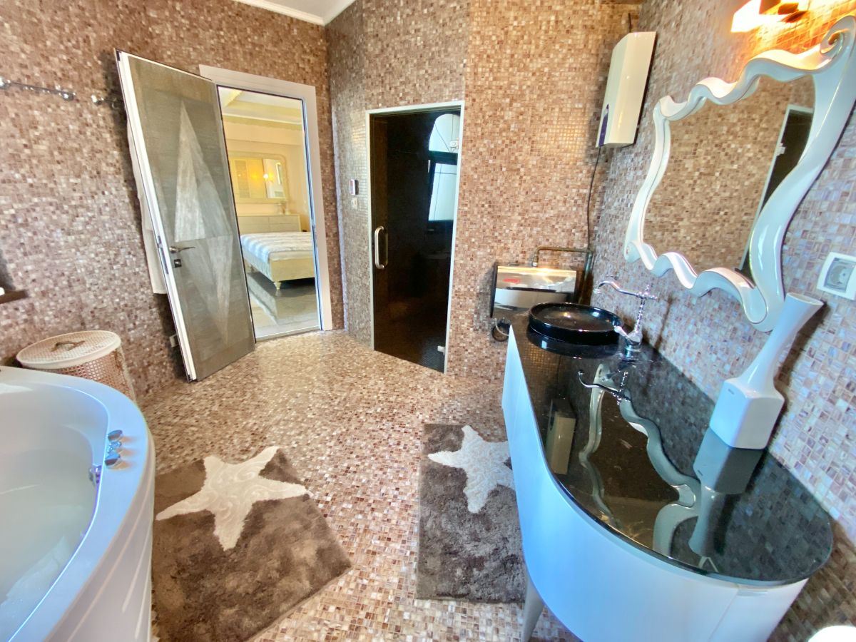 Unikalny apartament dwupoziomowy w kompleksie klasy premium w mieście Nesebyr