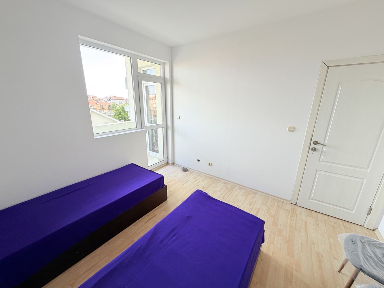 Apartament z trzema pokojami w Rawdzie z widokiem na morze i bez opłaty za utrzymanie! 