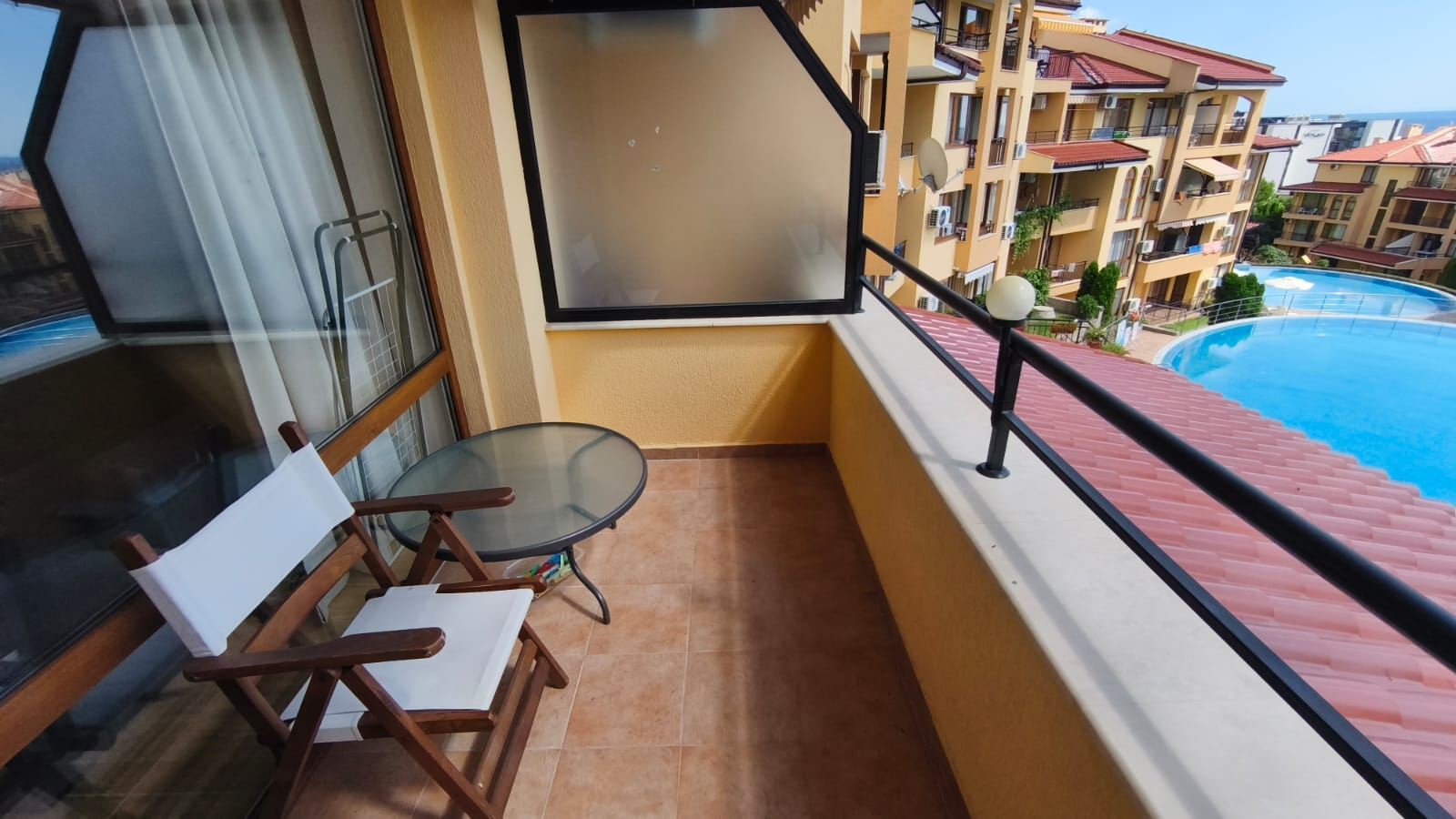 Przestronny apartament z dwiema sypialniami i widokiem na morze w Sveti Vlas, 200 metrów od plaży