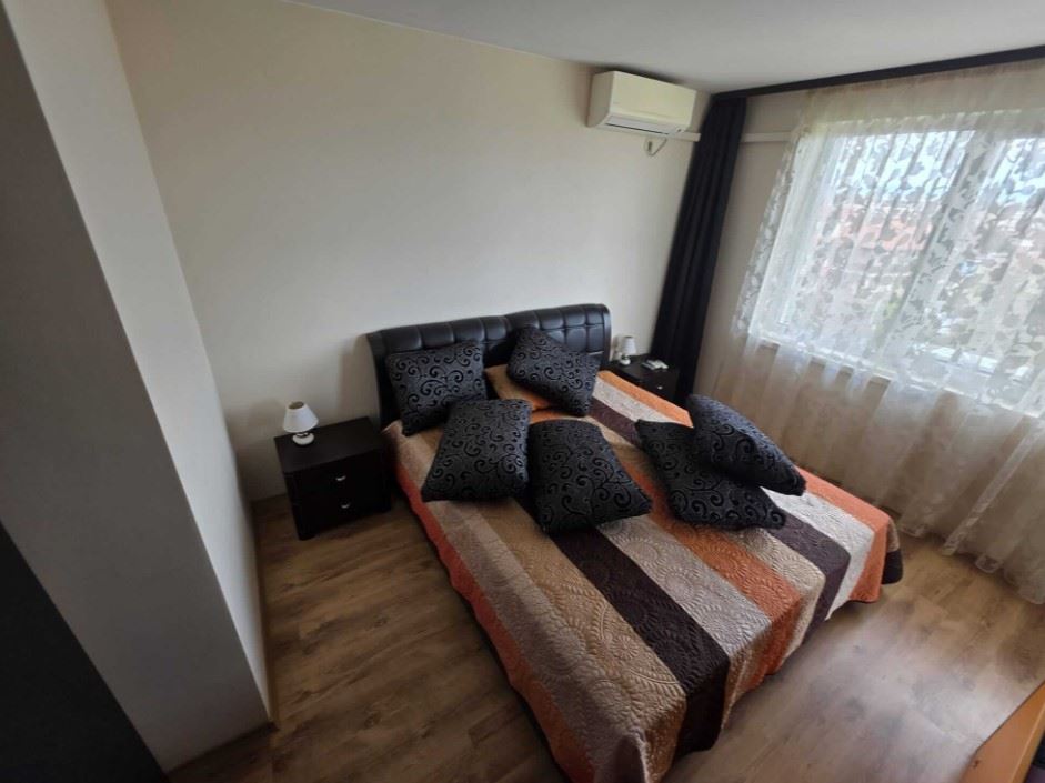 Przestronny apartament z dwiema sypialniami i widokiem na morze w Rawdzie