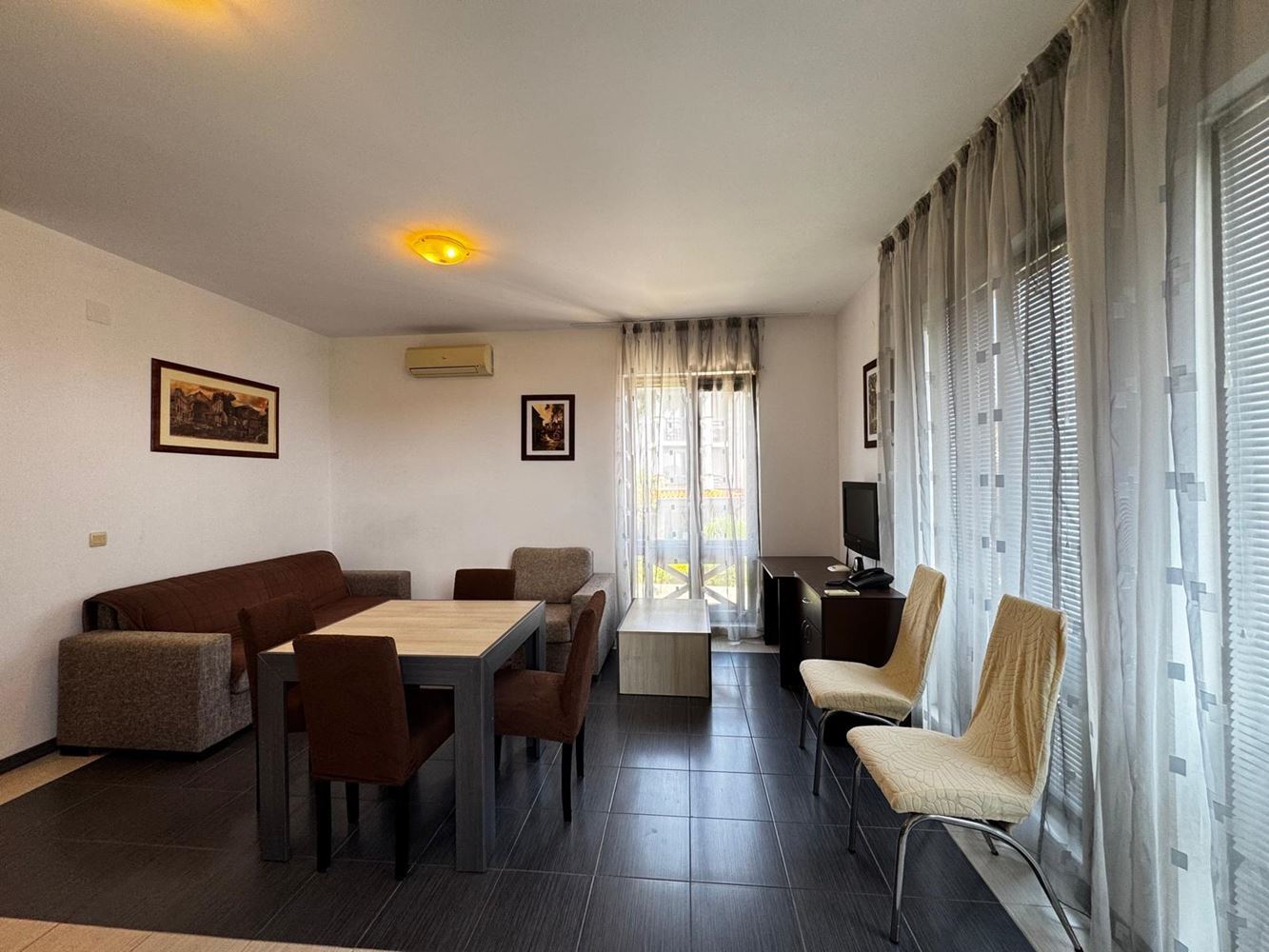 Apartament z widokiem na morze w Czernomorcu – komfort, luksusowy kompleks i idealna atmosfera wakacyjna
