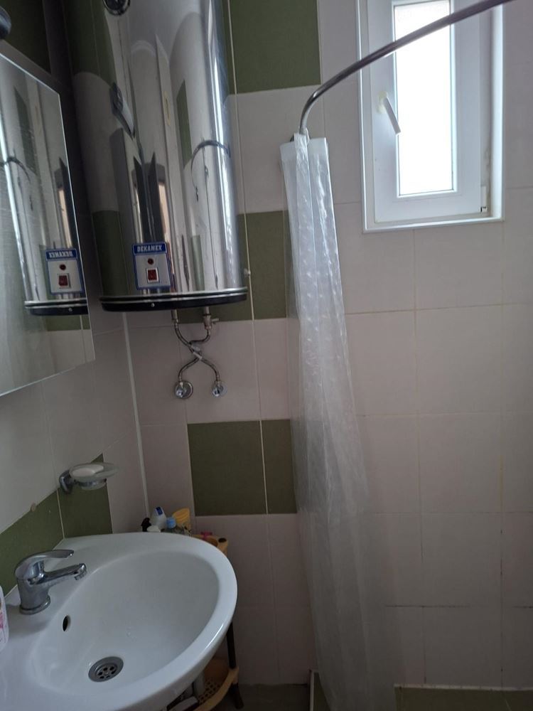 Przestronne i w pełni umeblowane studio w Pomorie – tylko 300 metrów od morza
