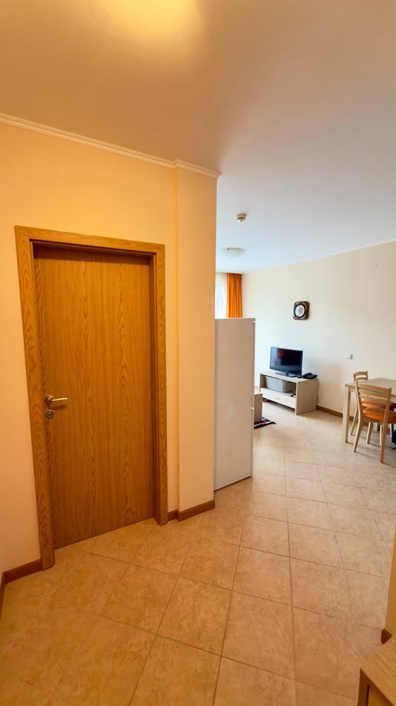 Przestronny apartament z jedną sypialnią, dużym tarasem i widokiem na basen w Słonecznym Brzegu