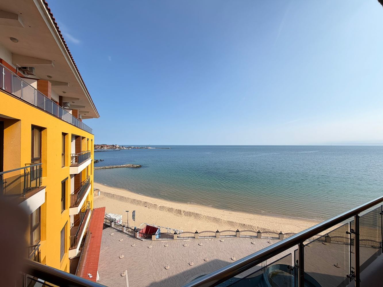 Apartament z dwiema sypialniami i bezpośrednim widokiem na morze, w pierwszej linii brzegowej w Nessebarze