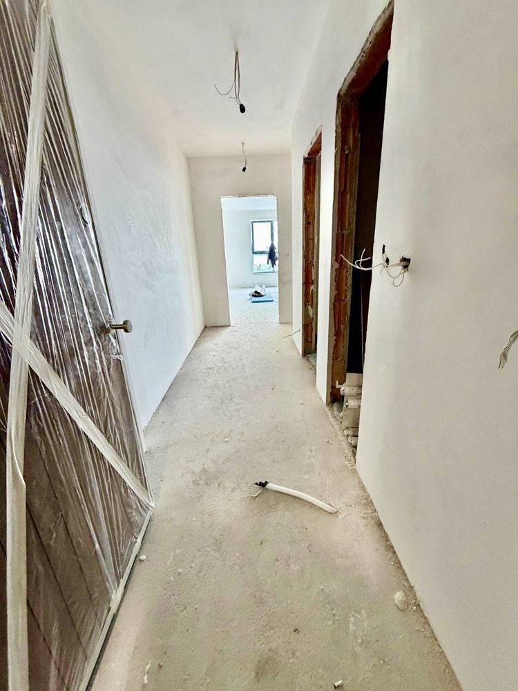 Nowoczesny apartament z dwiema sypialniami i widokiem na jezioro w Burgas. Z miejscem parkingowym!
