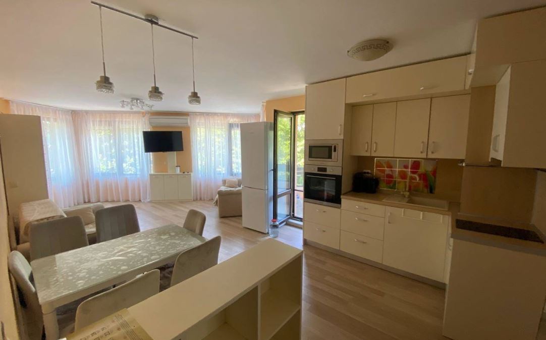 Apartament z dwiema sypialniami 50 metrów od plaży w Rawdzie – nowoczesny budynek, komfort i doskonała lokalizacja