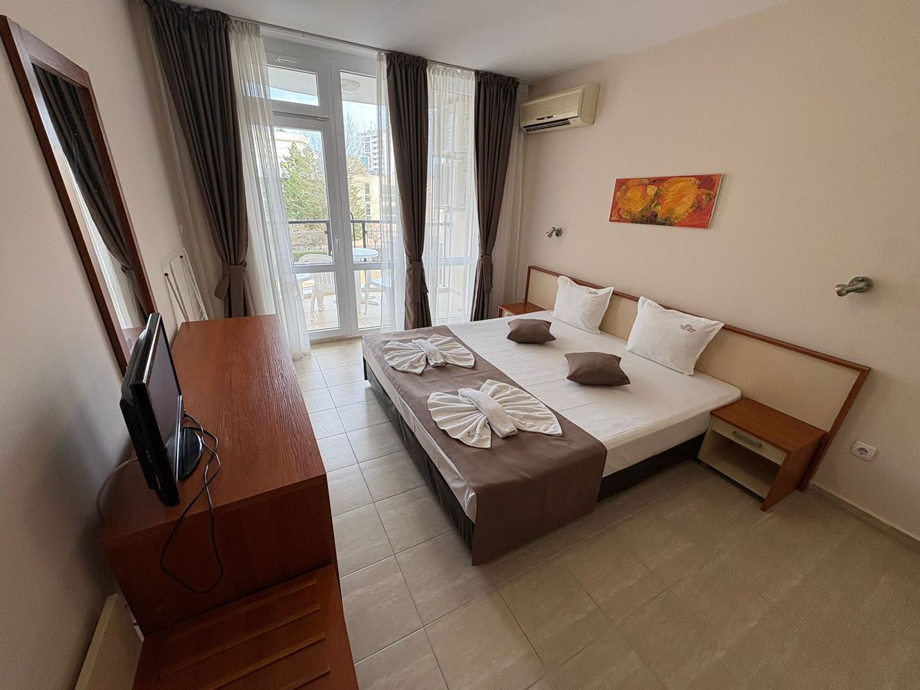 Apartament z dwiema sypialniami 300 metrów od plaży w centrum Słonecznego Brzegu