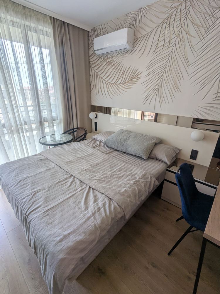 Studio z widokiem na morze w Świętym Własie – komfort, spokój i natura w imponującym kompleksie